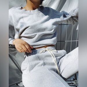 Mate the Label Fleece Raw Neck Sweatshirt